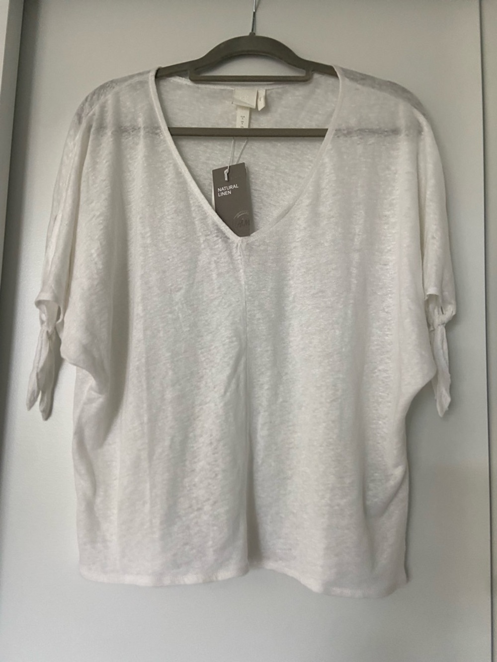 NWT - H&M Lightweight White V-Neck Linen-Blend Women's Dolman Top